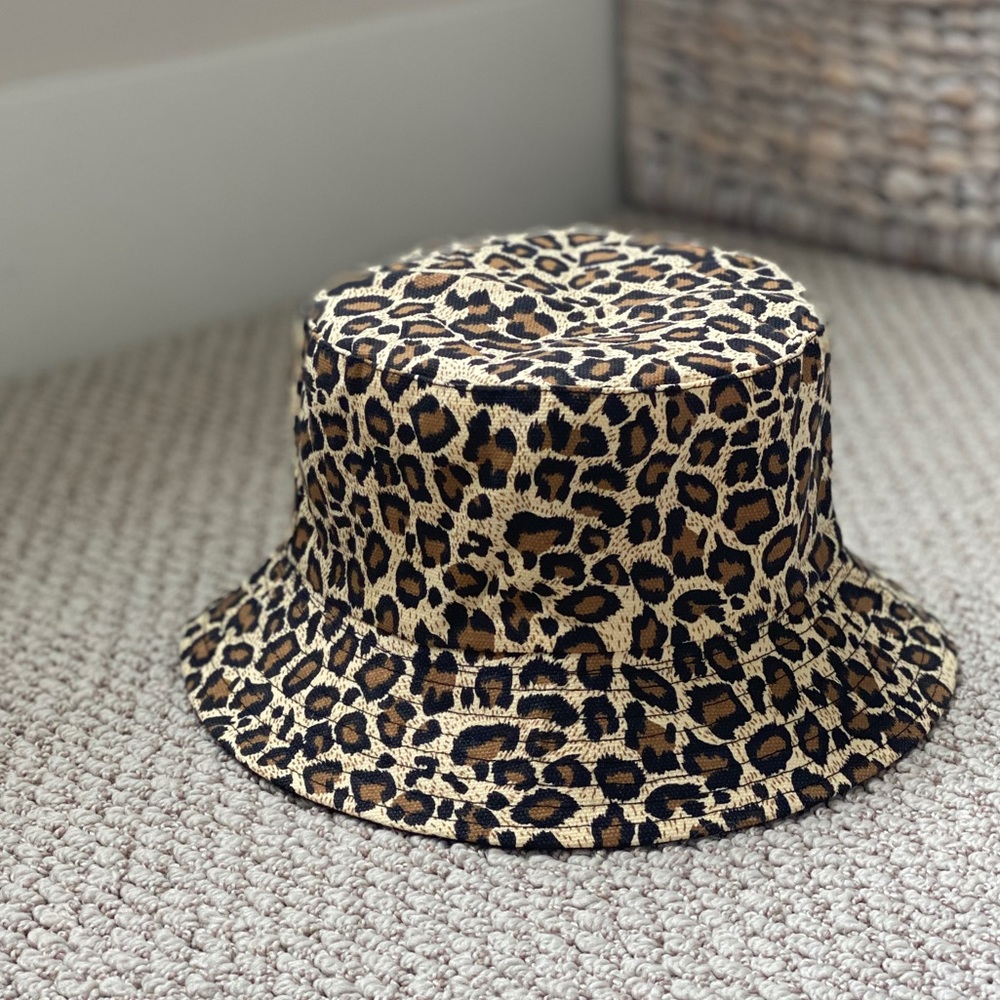 Beautiful bucket hat! 😍
